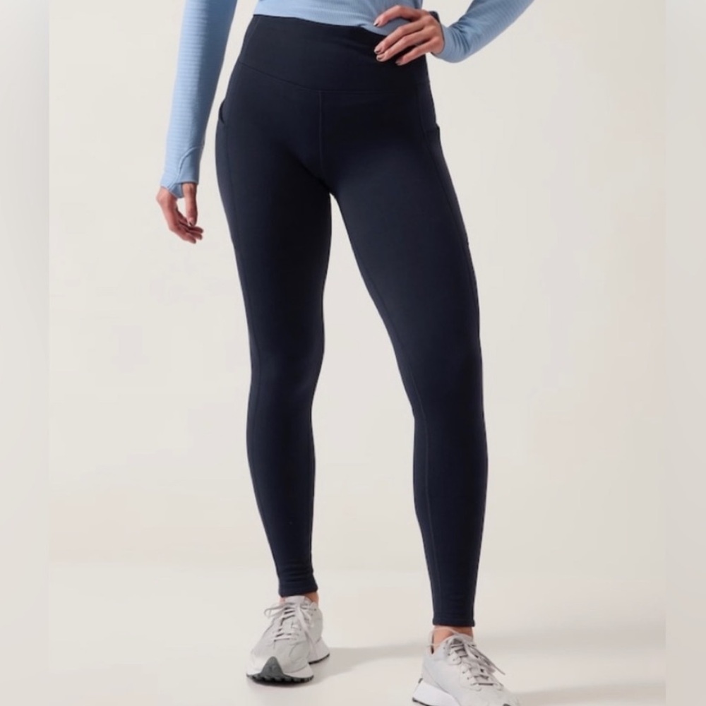 NWT Athleta Altitude Stash Tight in Polartec Powerstretch Size XS Navy Blue